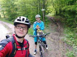 Olya Und Gerfried Beim Mountainbiken