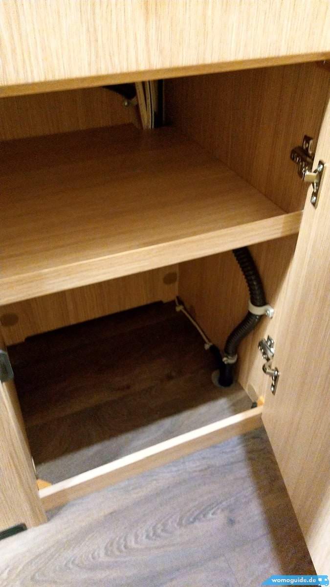 Roadcar R 640 Schränke Bauqualität