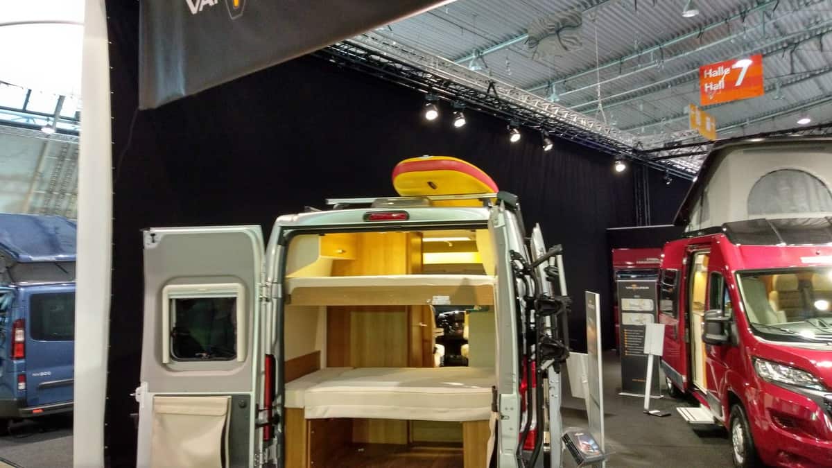 Vantourer Cargo Line