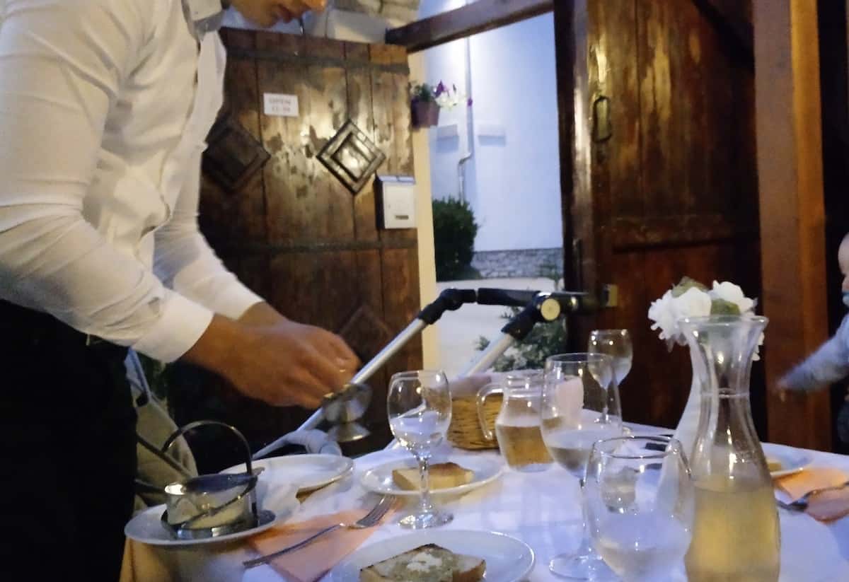 Essen In Einem Restaurant, Biograd