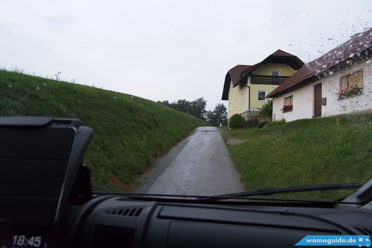 Schmale Straße In Slovenien