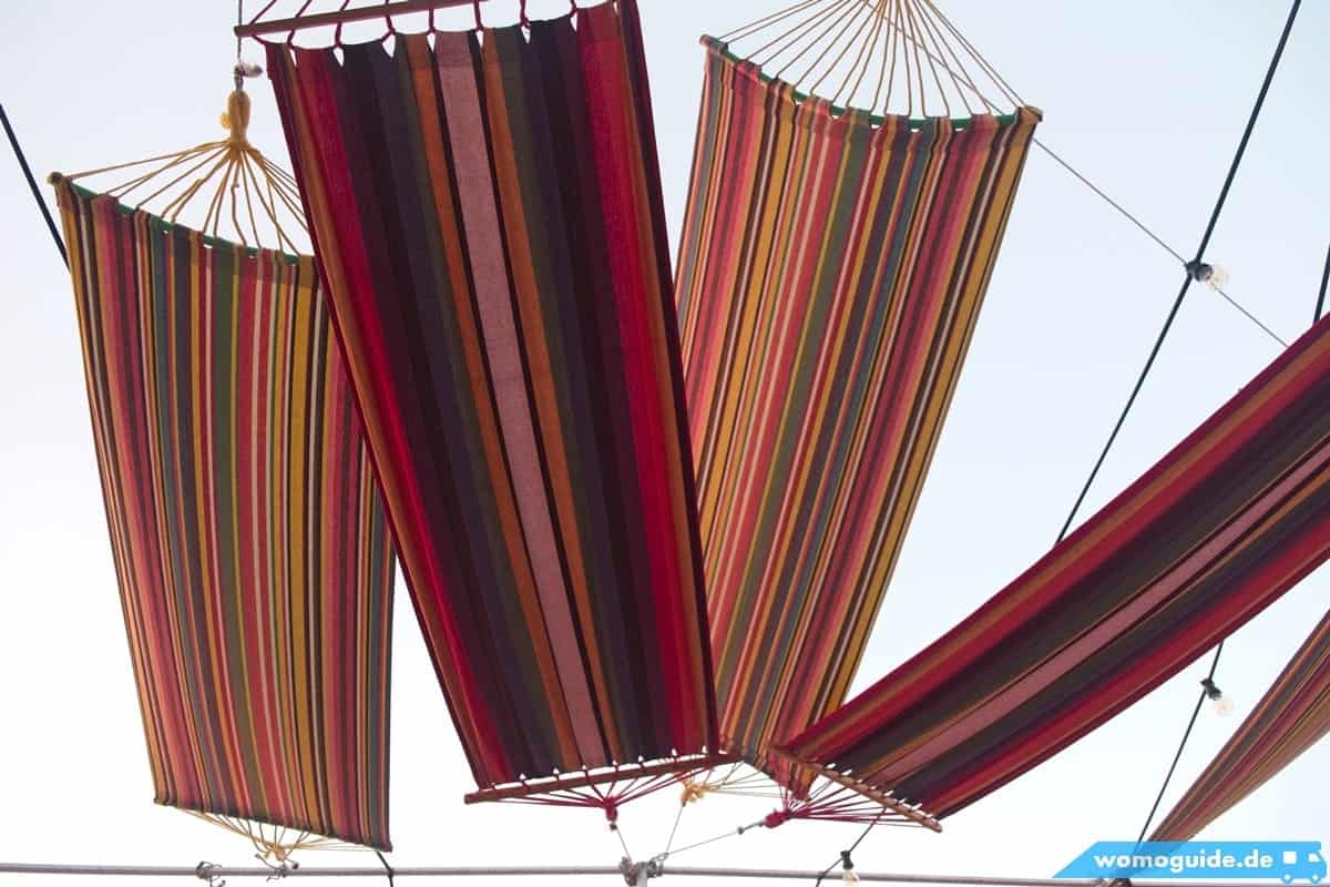 Livadhi Beach (Himarë): Cocktails Am Strand