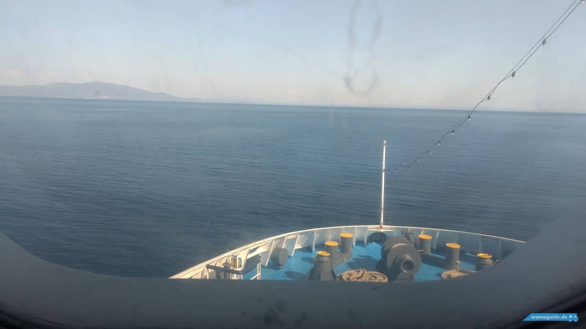 Athen In Der Ferne Von Der Fähre Aus