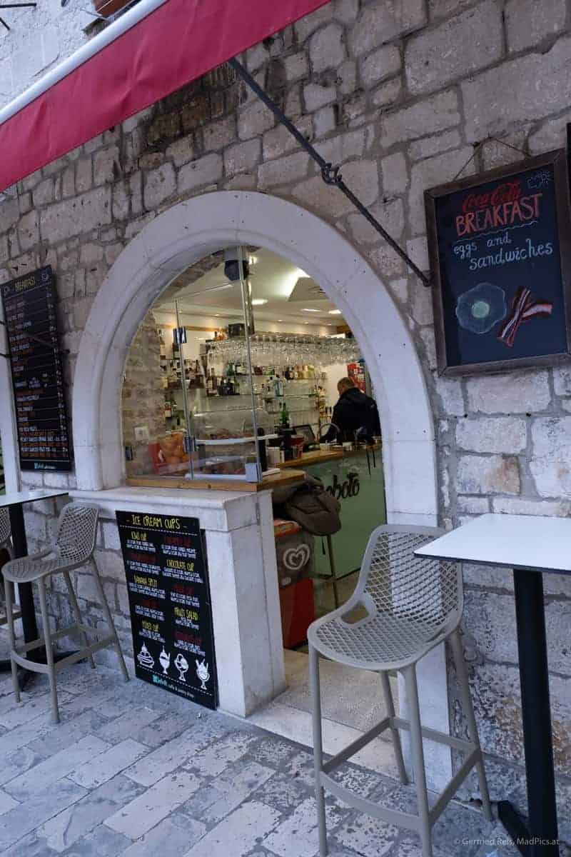 Trogir, Kroatien: Restaurants