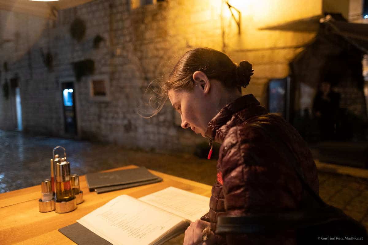 Trogir, Kroatien: Ein Getränk