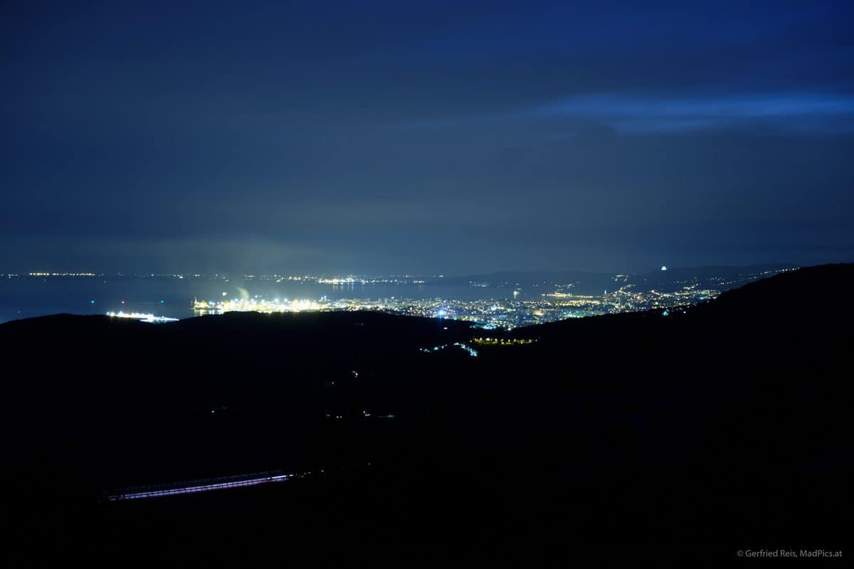 Blick Auf Triest In Der Nacht