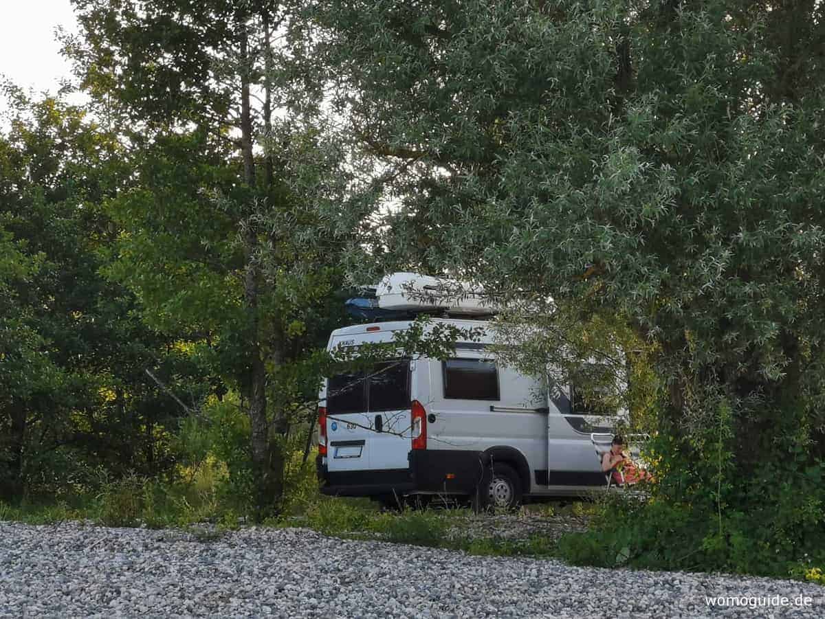 Alleine Mit Dem Wohnmobil Am Waldesrand