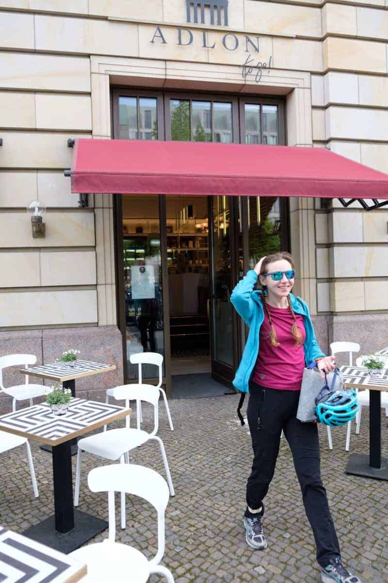 Adlon To Go Am Brandenburger Tor