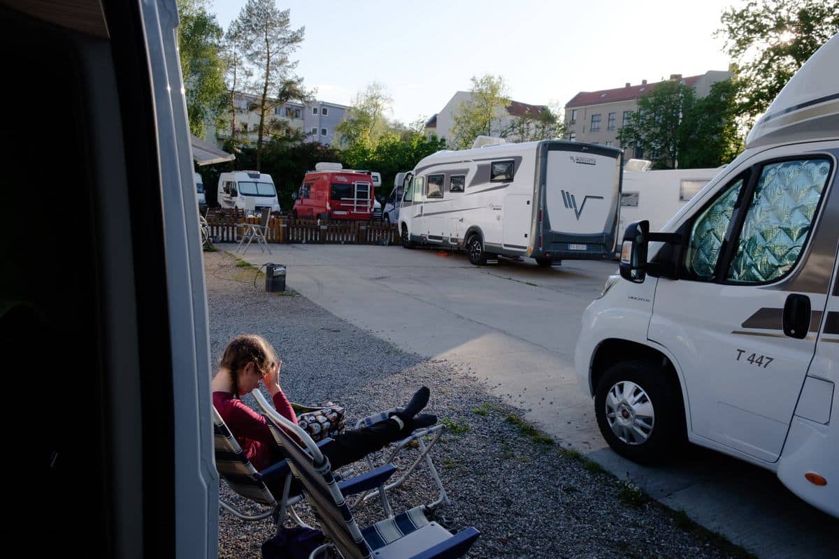 Am Stellplatz Wohnmobil-Oase-Berlin