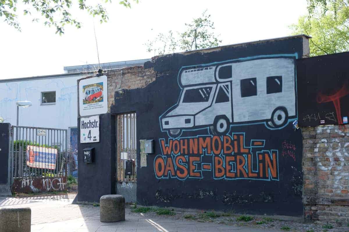 Einfahrt Zum Stellplatz Wohnmobil-Oase-Berlin