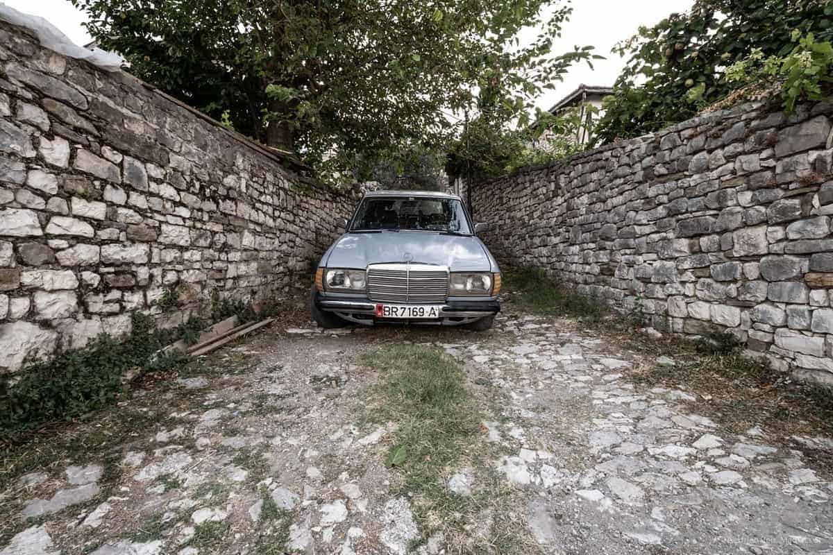 Mercedez Aus Der 80Er Sind Albaniens &Quot;Standardauto&Quot;