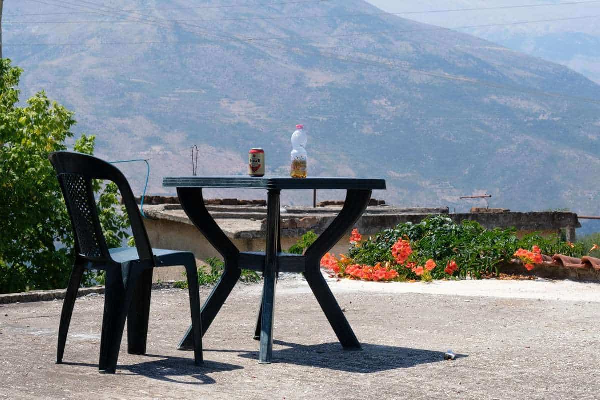 Ein Tisch Steht Unbesetzt