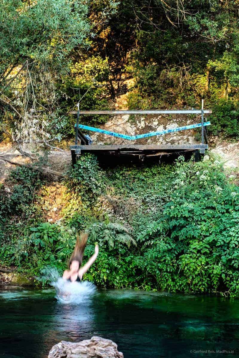 Sprung Ins Blue Eye, Siri I Kalter