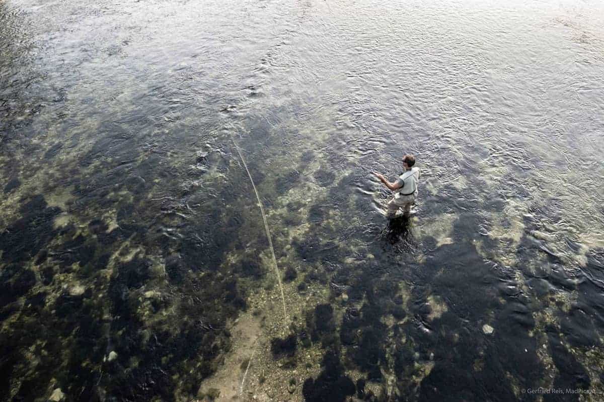 Fligenfischer Im Fluss