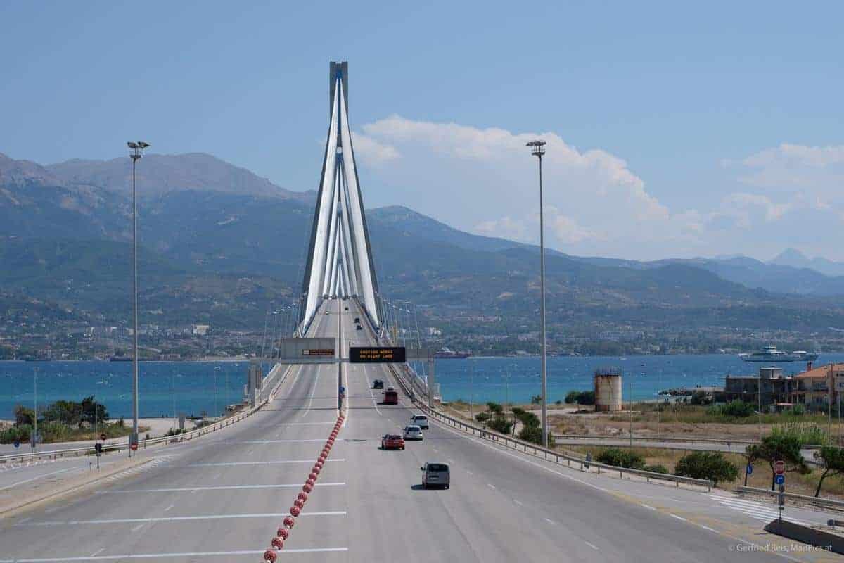 Am Eingang Zur Rio-Andirrio-Brücke Bei Andirrio