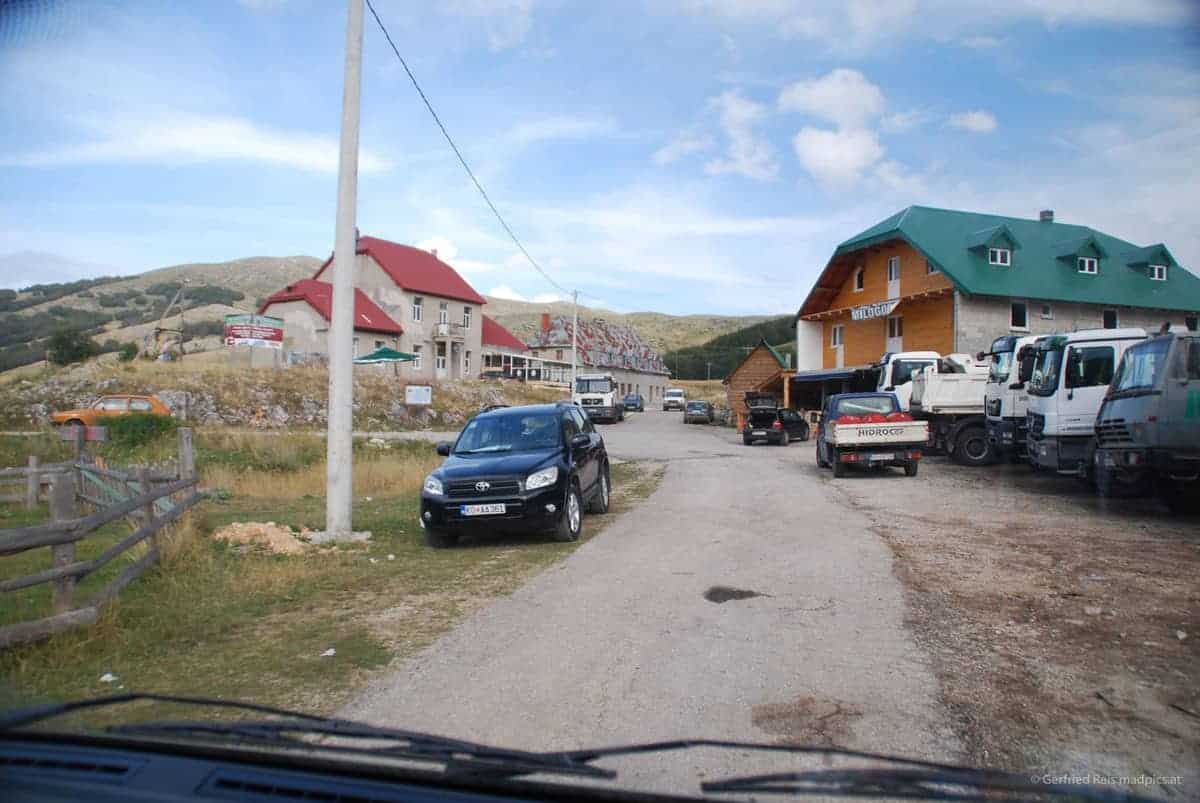 Turistische Angebot Rund Um Sedlo Pass