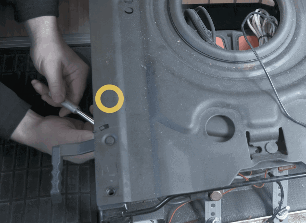 Ducato-Vordersitz: Schraube Von Unten