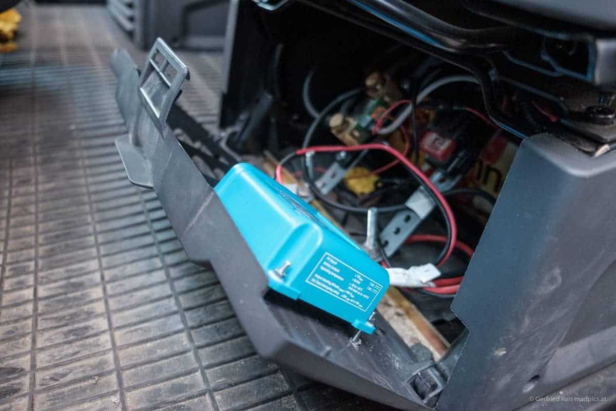 Ducato Vordersitz Ausbauen, Um Einen Solarladeregler Einzubauen