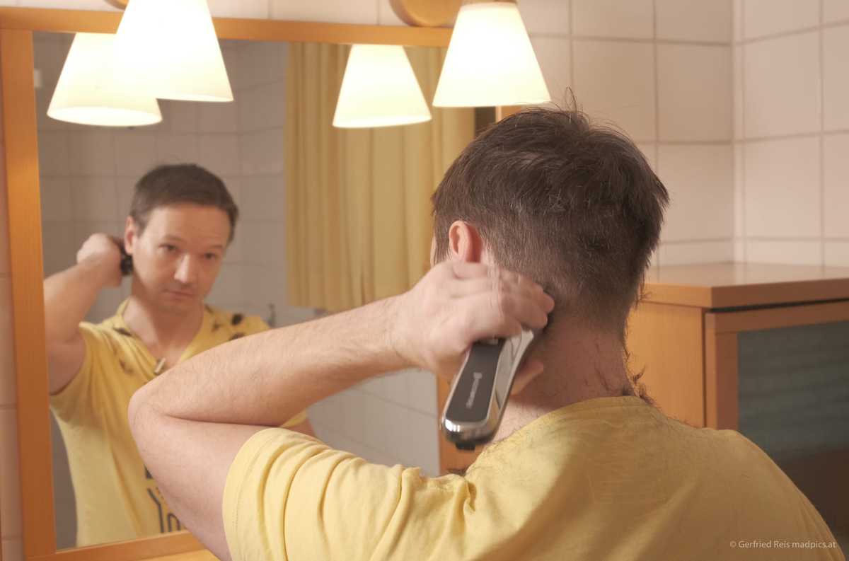 Den Nacken Kurz Schneiden