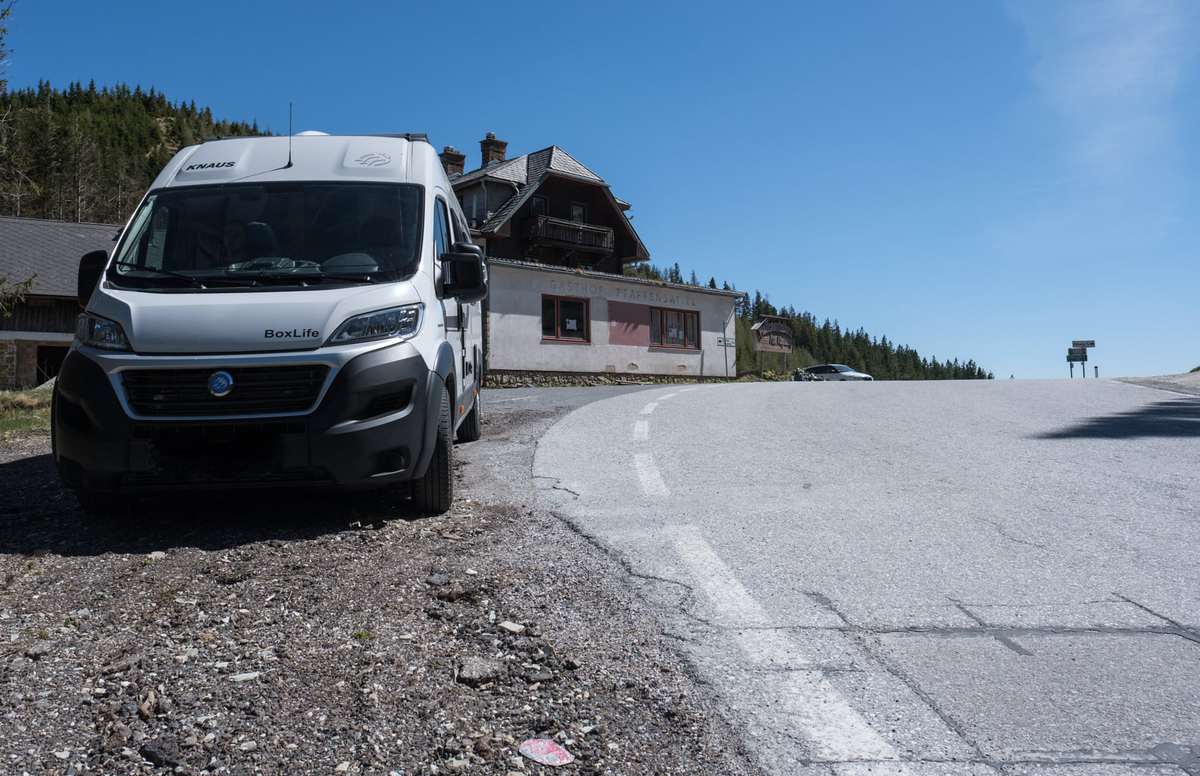 Wohnmobil Am Pfaffensattel Vor Gasthaus