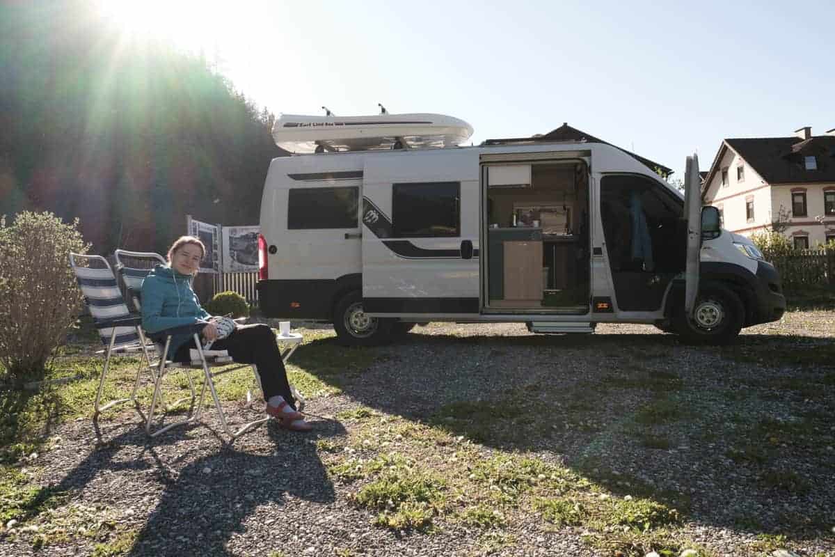 Mit Dem Wohnmobil Am Stellplatz Kapellen