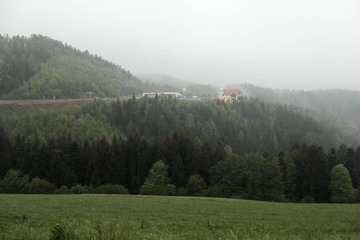 Oldtimer-Raststation Zöbern Am Weg Zu Den Wexltrails