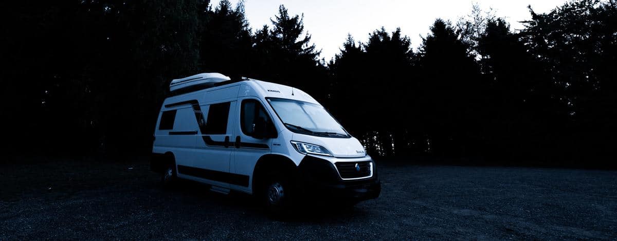 Wohnmobil Alleine Im Wald