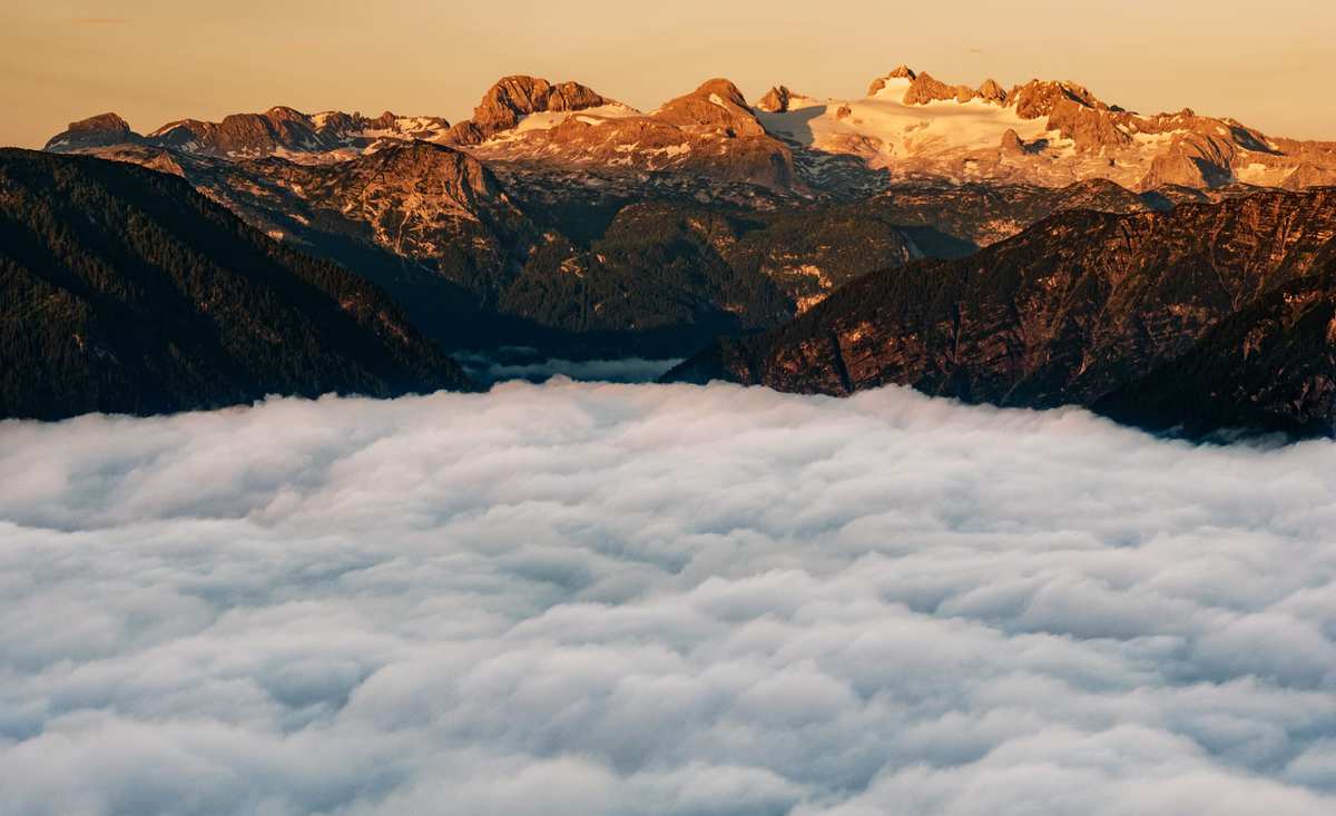 Der Höchste Berg Der Steiermark, Der Dachstein, Über Der Wolkendecke