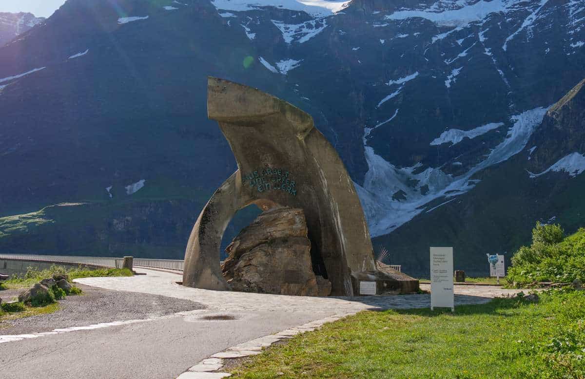 Erinnerung An Die Erbauer Der Staumauern