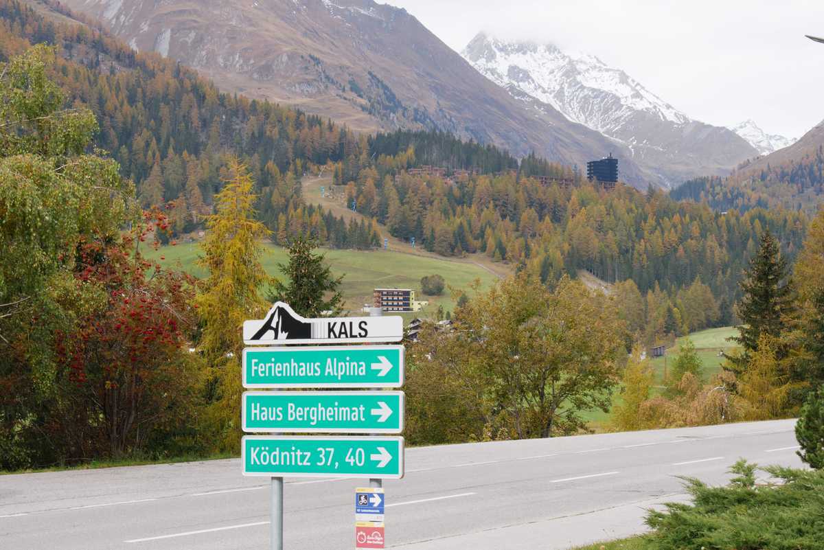 Gradonna Mountain Resort Châlets &Amp; Hotel Vom Ort Kals Aus Gesehen