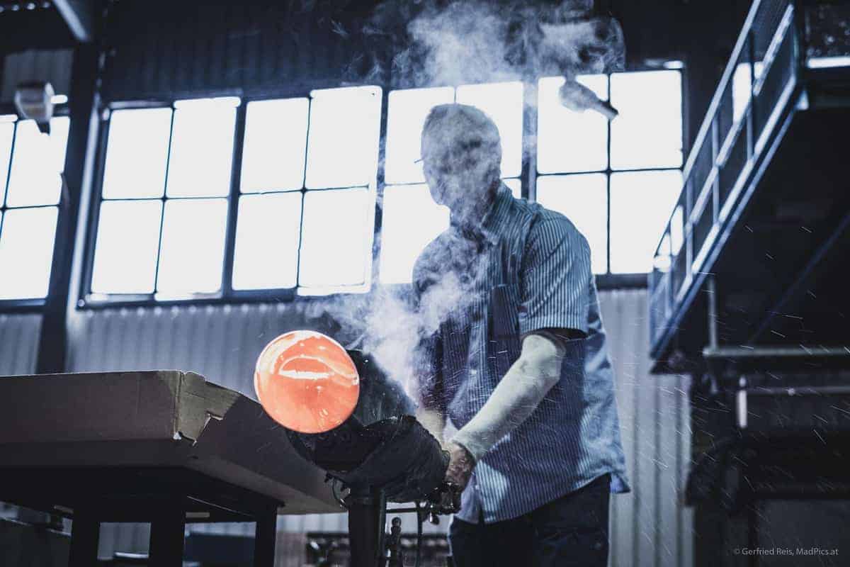 Glasbläser Mit Glühendem Glas