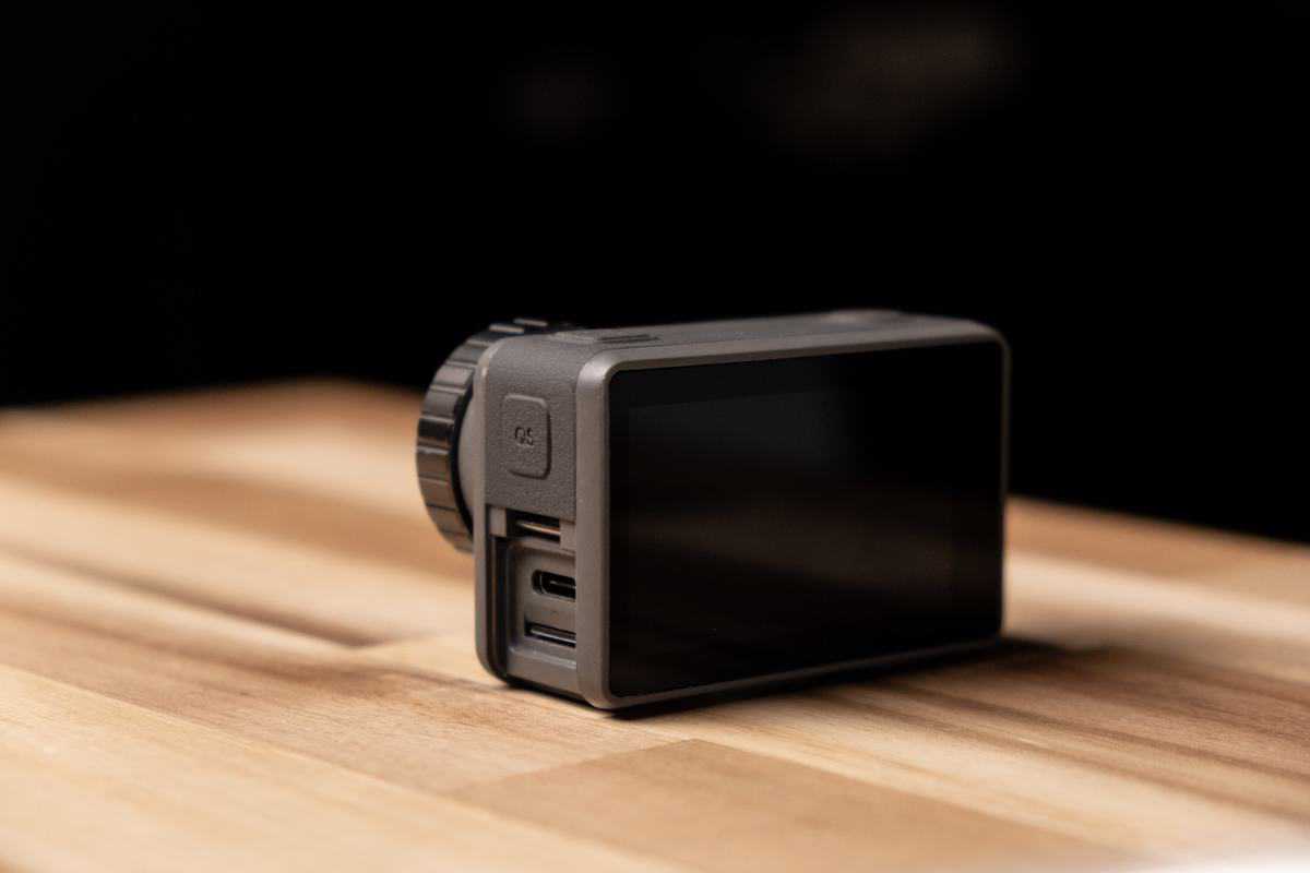 Dji Osmo Action: Anschlüsse