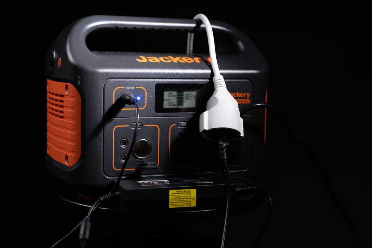 Laden Der Power Station An 230V