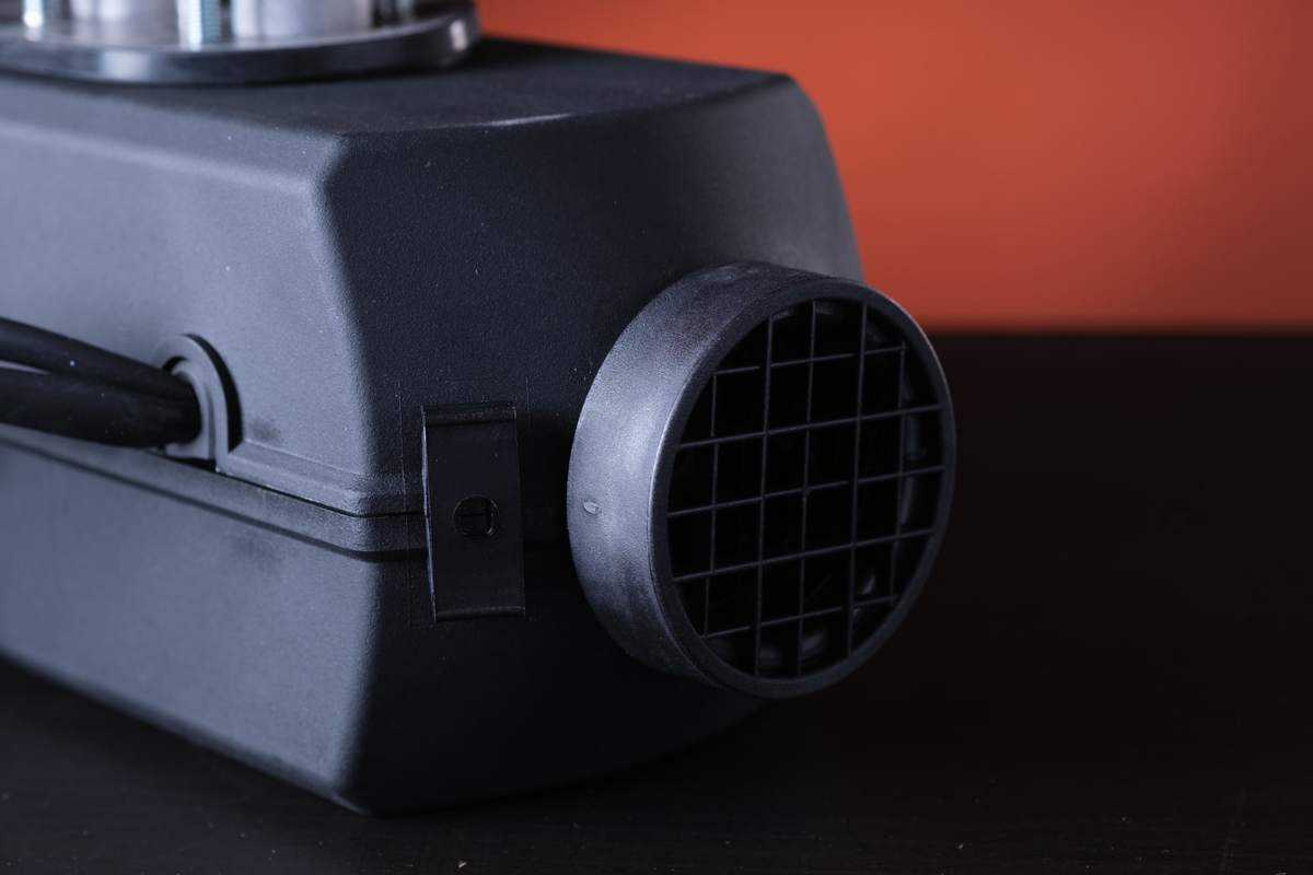 Luftansaugung Für Die Verbrennung Der Autoterm Air 2D