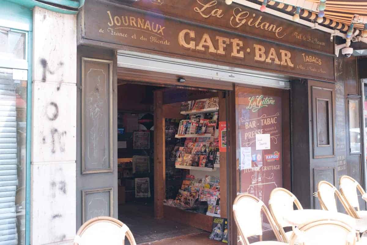 Alt-französische Café-Bar