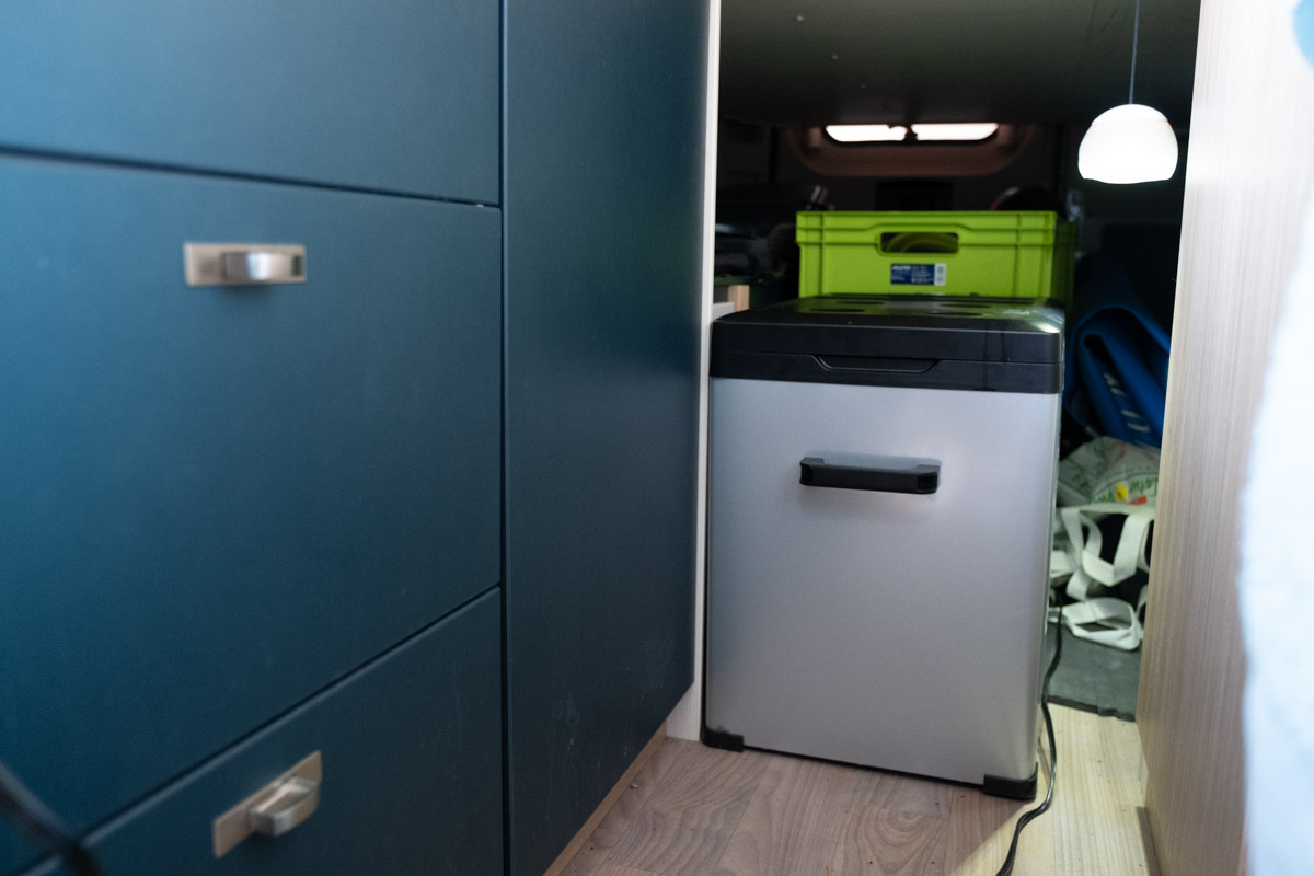 Installation der Icecube Kühlbox im Wohnmobil: Fürs erste eher simpel