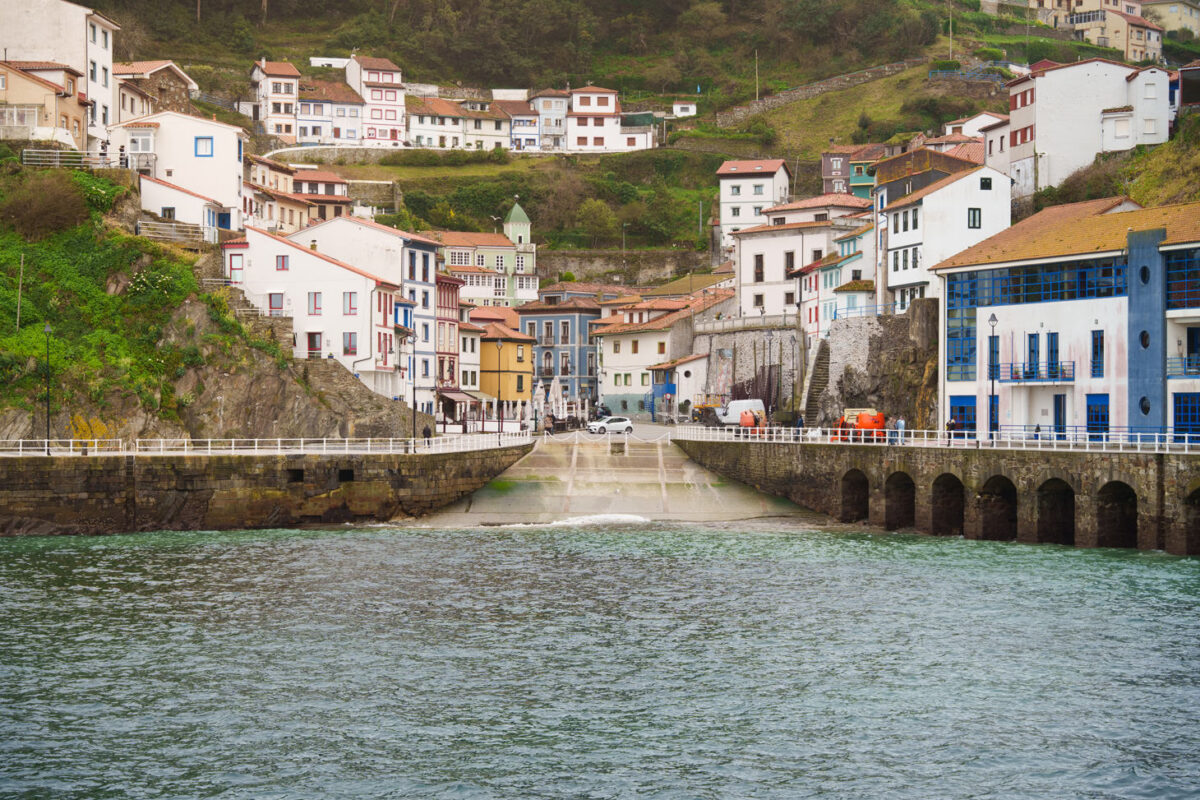 Avilés, Cudillero, Playa del Silencio, Navia