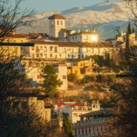 Winterliches Granada Mit Schnee Im Hintergrund Winterliches Granada Mit Schnee Im Hintergrund